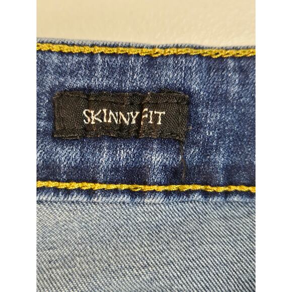 Judy Blue Mid Rise Distressed Patched Skinny Fit Jeans Women's Size 13/31 - Picture 4 of 5